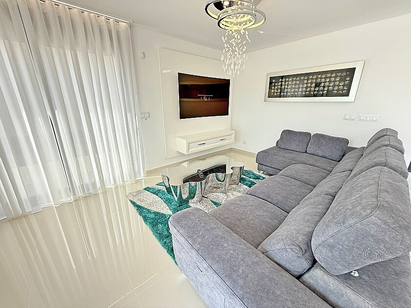 For sale - 5 Bedroom 4 Bathroom House - Detached Villa in San Miguel de Salinas - San Miguel de Salinas Centro  - Alicante