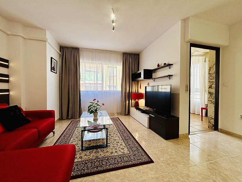 For sale - 3 Bedroom 2 Bathroom Apartment - Middle Floor Apartment in Torrevieja - Torrevieja Centro  - Alicante