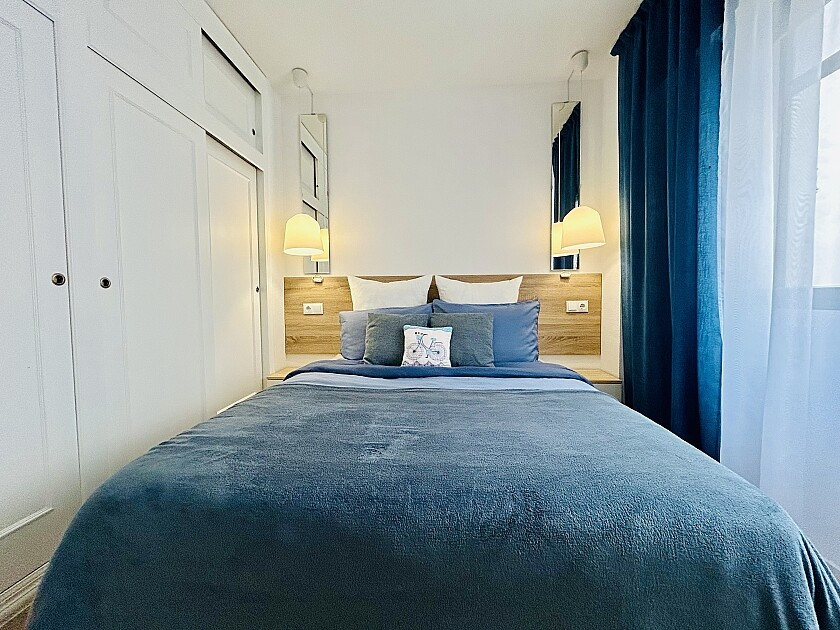 For sale - 3 Bedroom 2 Bathroom Apartment - Middle Floor Apartment in Torrevieja - Torrevieja Centro  - Alicante