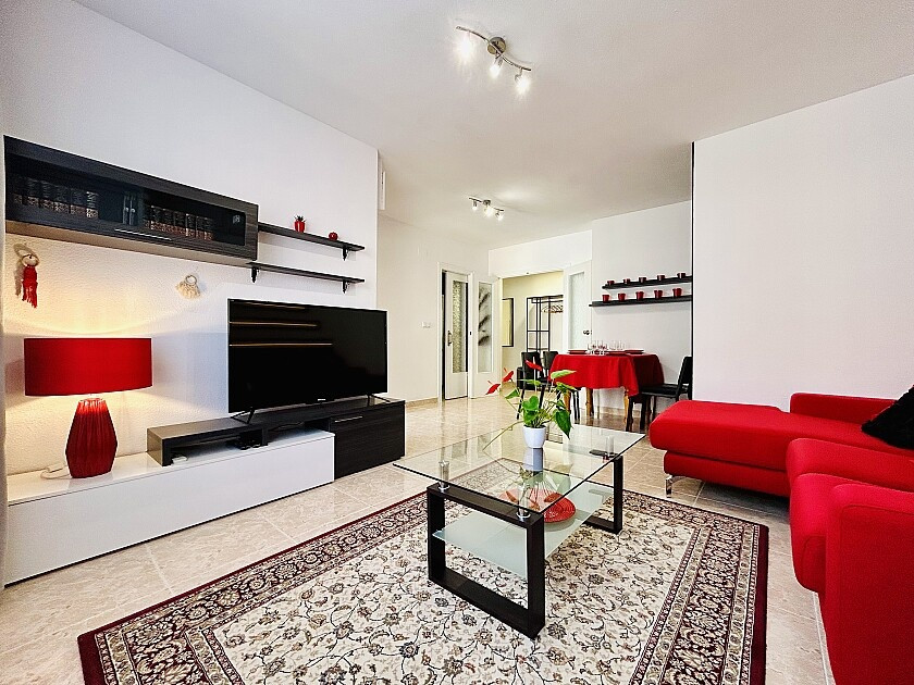 For sale - 3 Bedroom 2 Bathroom Apartment - Middle Floor Apartment in Torrevieja - Torrevieja Centro  - Alicante