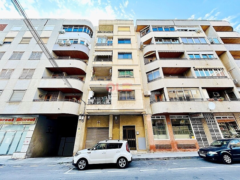 3 Bedroom 2 Bathroom Apartment - Middle Floor Apartment in Torrevieja