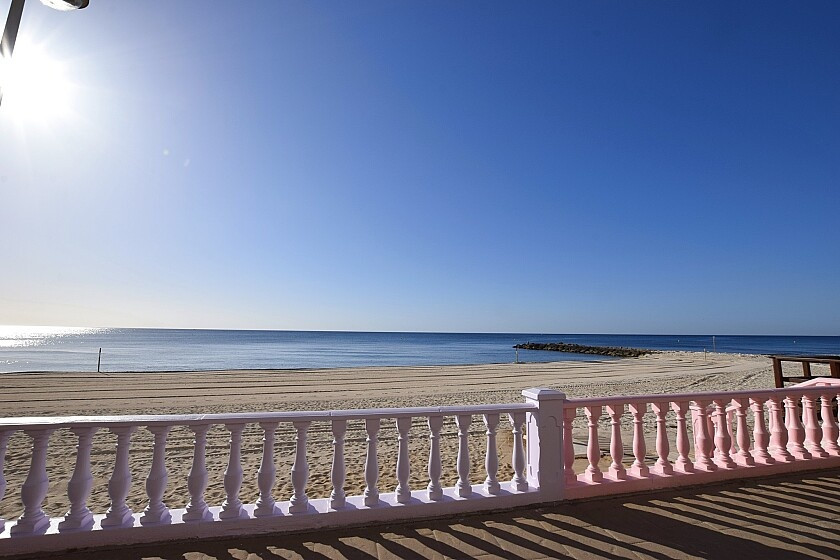 For sale - 2 Bedroom 1 Bathroom Apartment - Ground Floor Apartment in Torrevieja - Playa de los Locos  - Alicante
