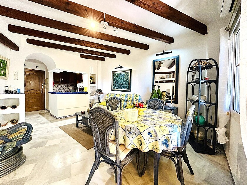 For sale - 2 Bedroom 1 Bathroom Apartment - Ground Floor Apartment in Torrevieja - Playa de los Locos  - Alicante