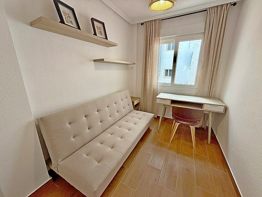 For sale - 3 Bedroom 2 Bathroom Apartment - Middle Floor Apartment in San Pedro del Pinatar - Lo Pagan  - Murcia