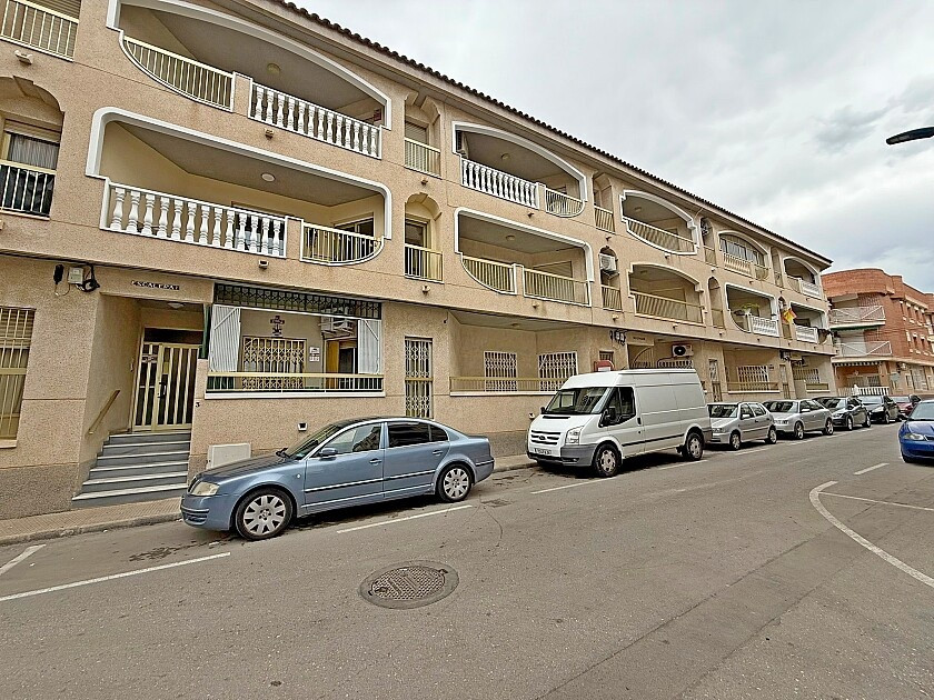 For sale - 3 Bedroom 2 Bathroom Apartment - Middle Floor Apartment in San Pedro del Pinatar - Lo Pagan  - Murcia