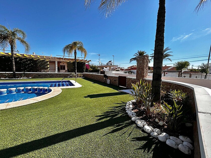 For sale - 2 Bedroom 1 Bathroom House - Townhouse in Orihuela - Mil Palmeras  - Alicante