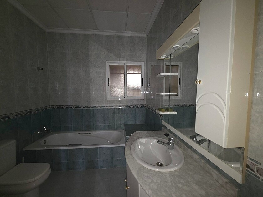 For sale - 3 Bedroom 2 Bathroom House - Detached Villa in Catral - Catral Centro  - Alicante