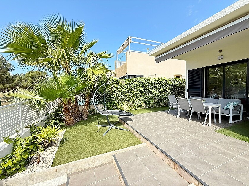 For sale - 3 Bedroom 2 Bathroom House - Detached Villa in Orihuela - La Zenia  - Alicante