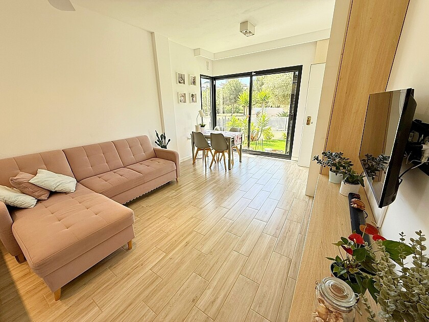 For sale - 3 Bedroom 2 Bathroom House - Detached Villa in Orihuela - La Zenia  - Alicante
