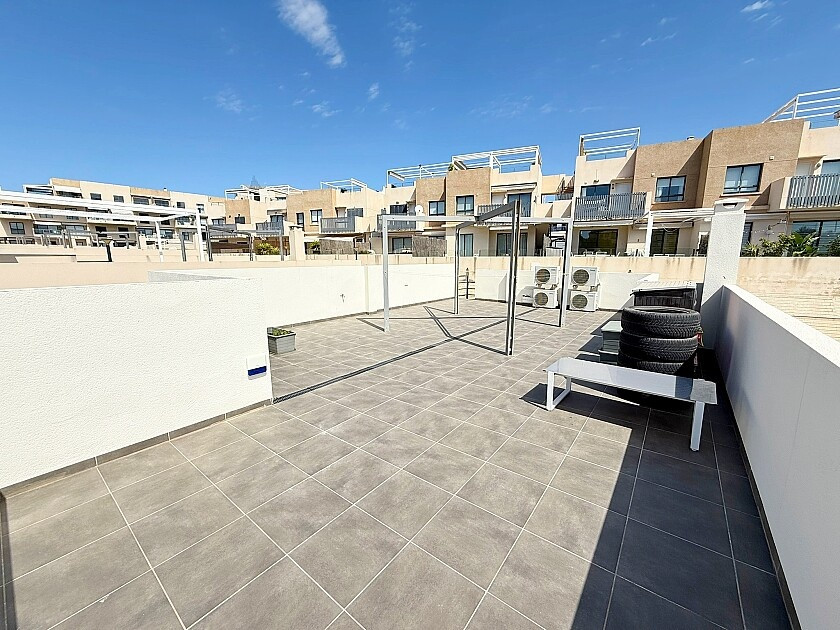 For sale - 3 Bedroom 2 Bathroom House - Detached Villa in Orihuela - La Zenia  - Alicante