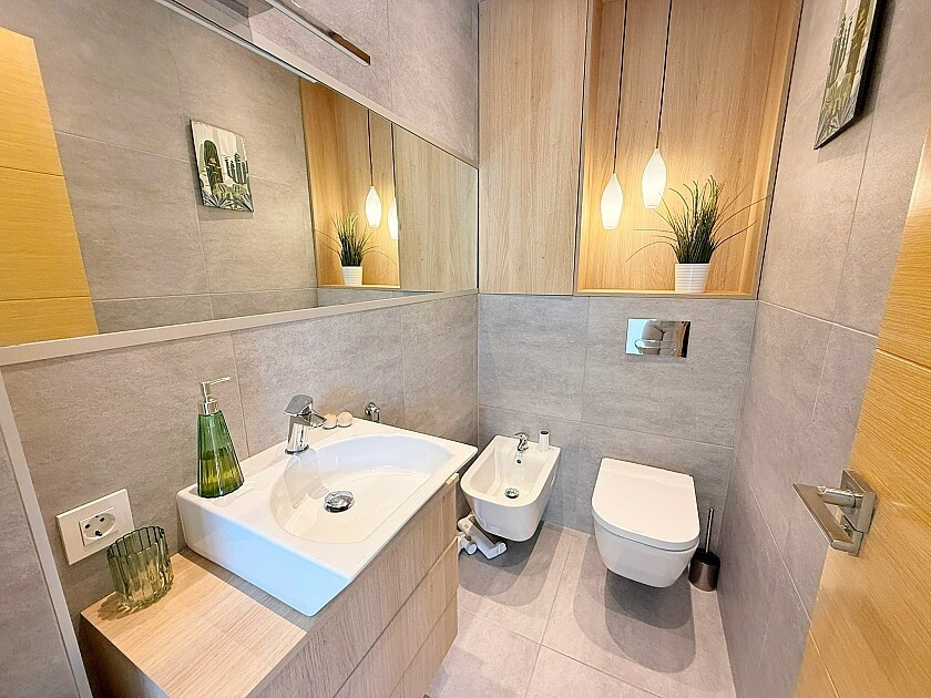 For sale - 3 Bedroom 2 Bathroom House - Detached Villa in Orihuela - La Zenia  - Alicante