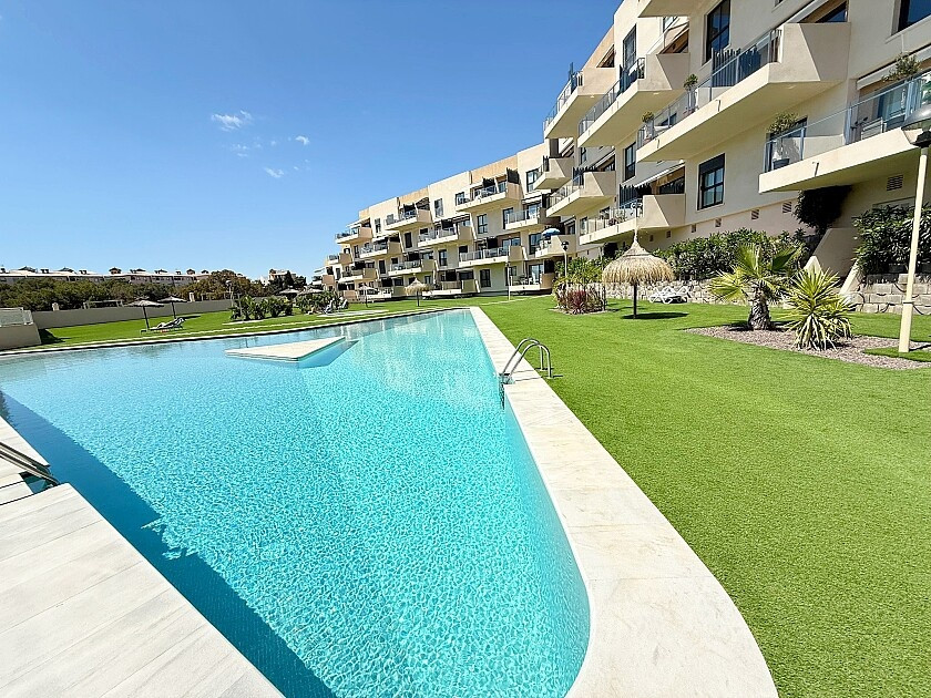 For sale - 3 Bedroom 2 Bathroom House - Detached Villa in Orihuela - La Zenia  - Alicante