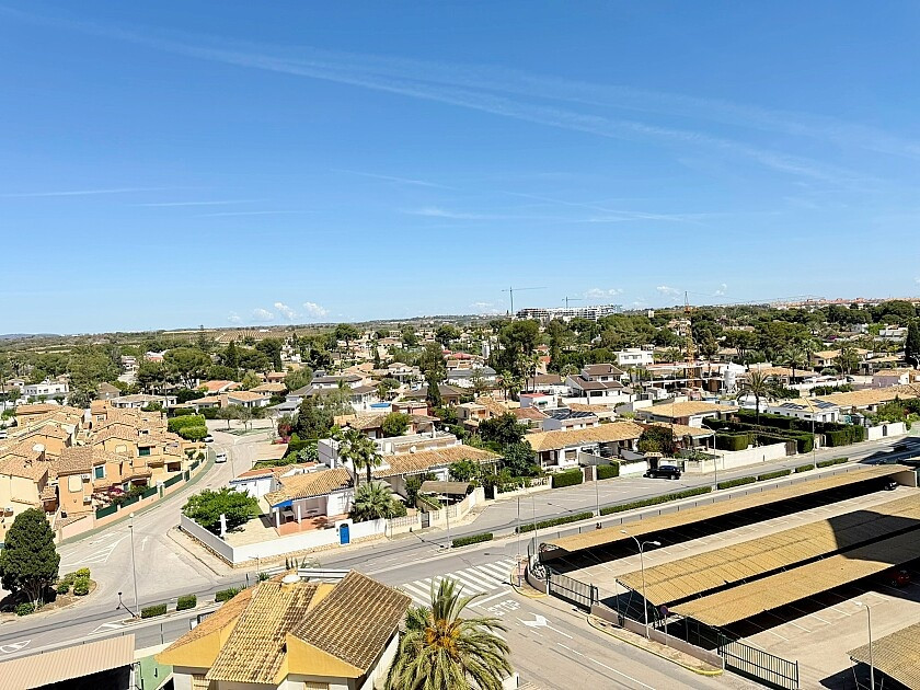 For sale - 2 Bedroom 1 Bathroom Apartment - Middle Floor Apartment in Orihuela - Dehesa de Campoamor  - Alicante