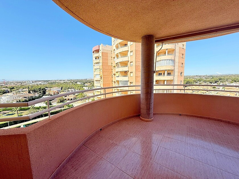 For sale - 2 Bedroom 1 Bathroom Apartment - Middle Floor Apartment in Orihuela - Dehesa de Campoamor  - Alicante