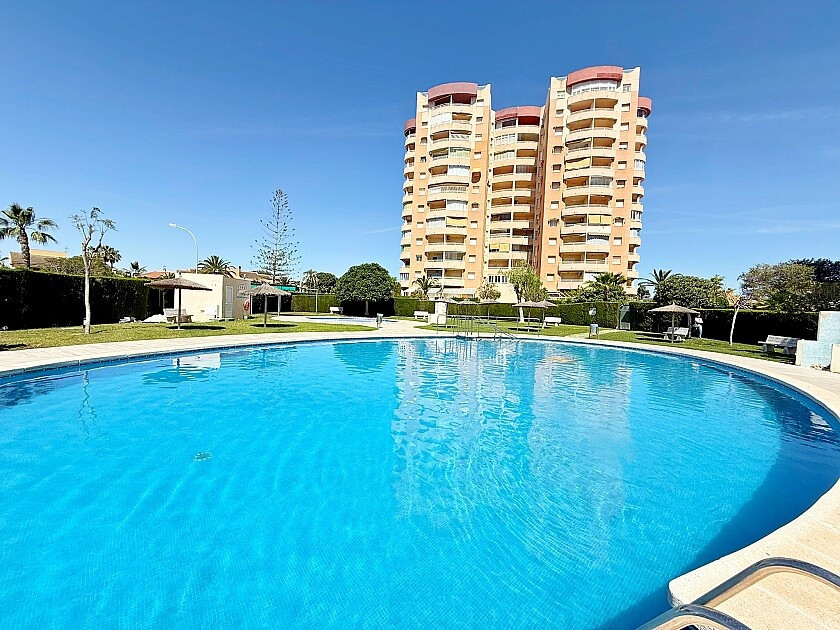 For sale - 2 Bedroom 1 Bathroom Apartment - Middle Floor Apartment in Orihuela - Dehesa de Campoamor  - Alicante