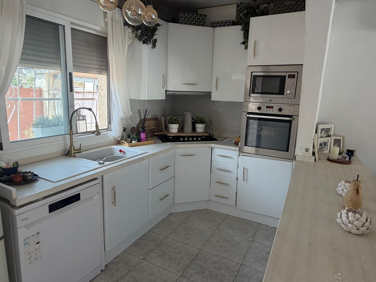 For sale - 4 Bedroom 4 Bathroom House - Detached Villa in Rojales - Ciudad Quesada  - Alicante
