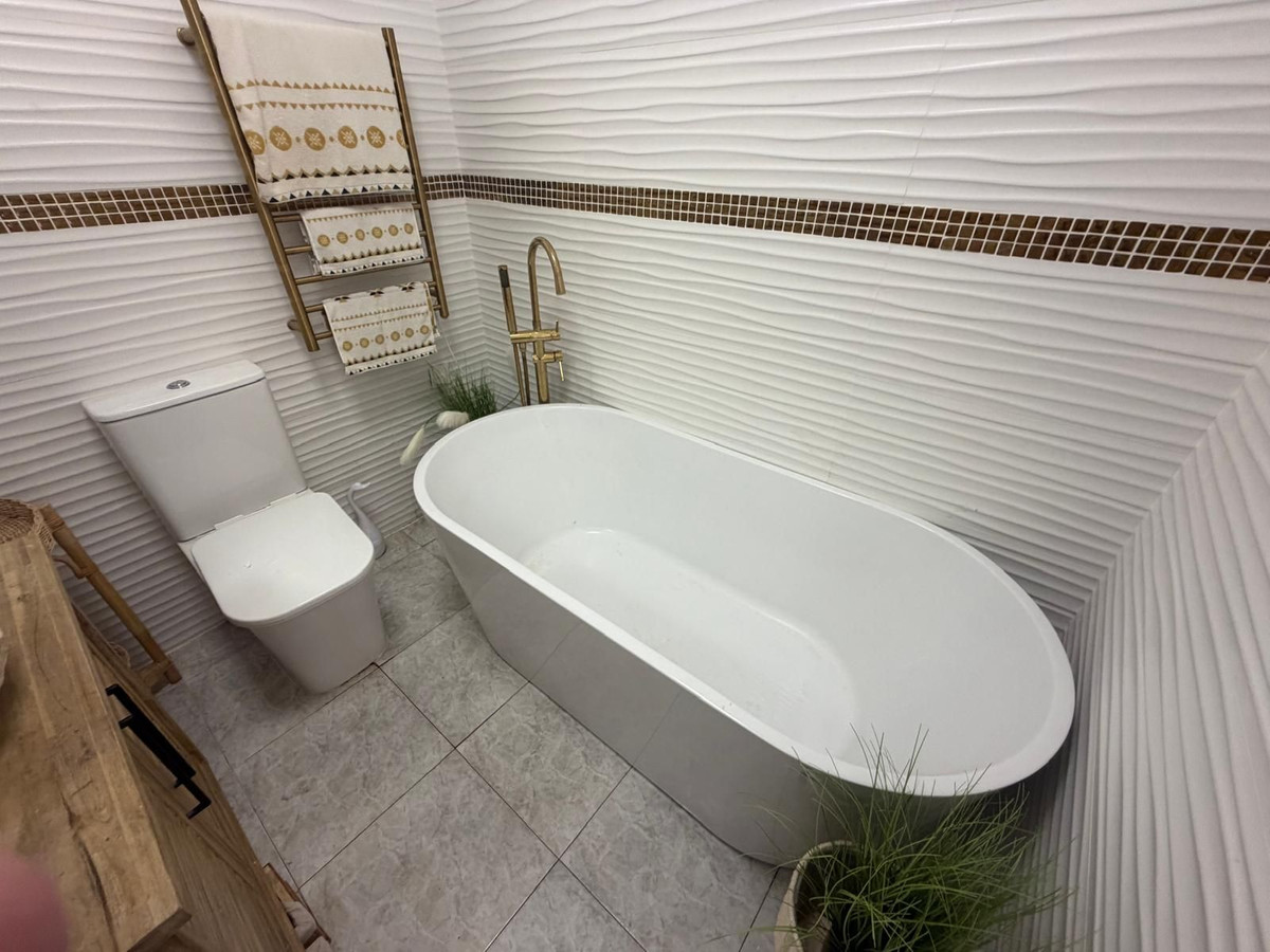 For sale - 4 Bedroom 4 Bathroom House - Detached Villa in Rojales - Ciudad Quesada  - Alicante