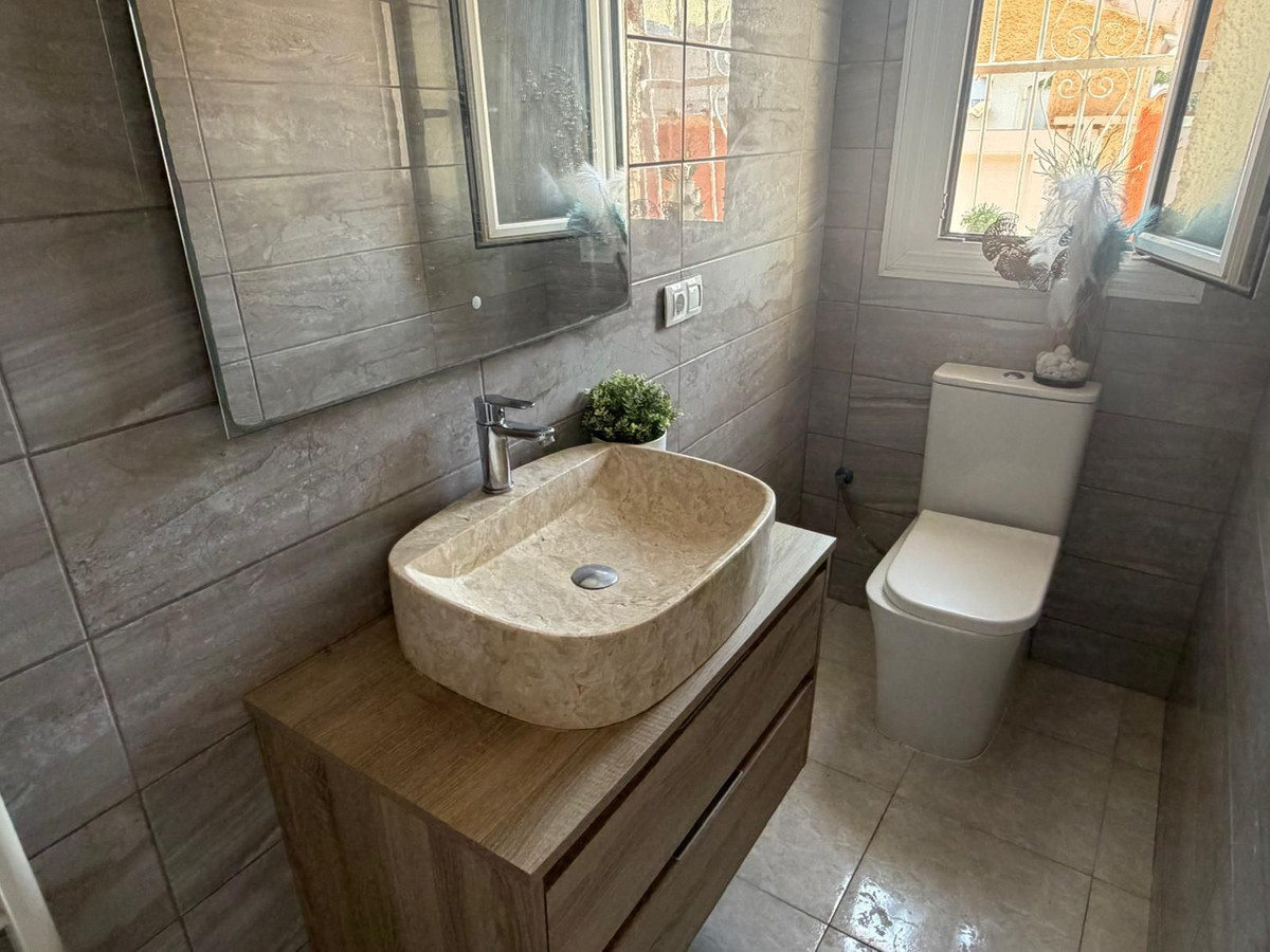 For sale - 4 Bedroom 4 Bathroom House - Detached Villa in Rojales - Ciudad Quesada  - Alicante