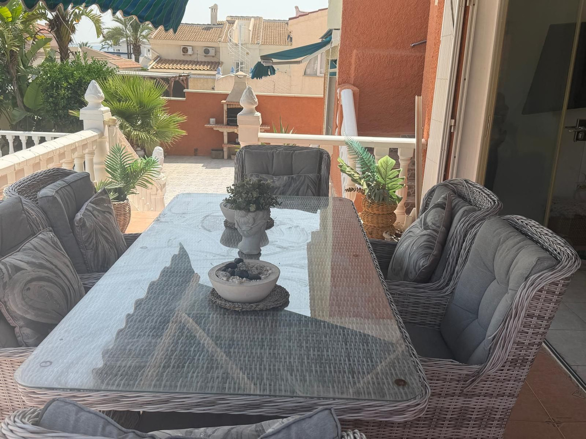 For sale - 4 Bedroom 4 Bathroom House - Detached Villa in Rojales - Ciudad Quesada  - Alicante
