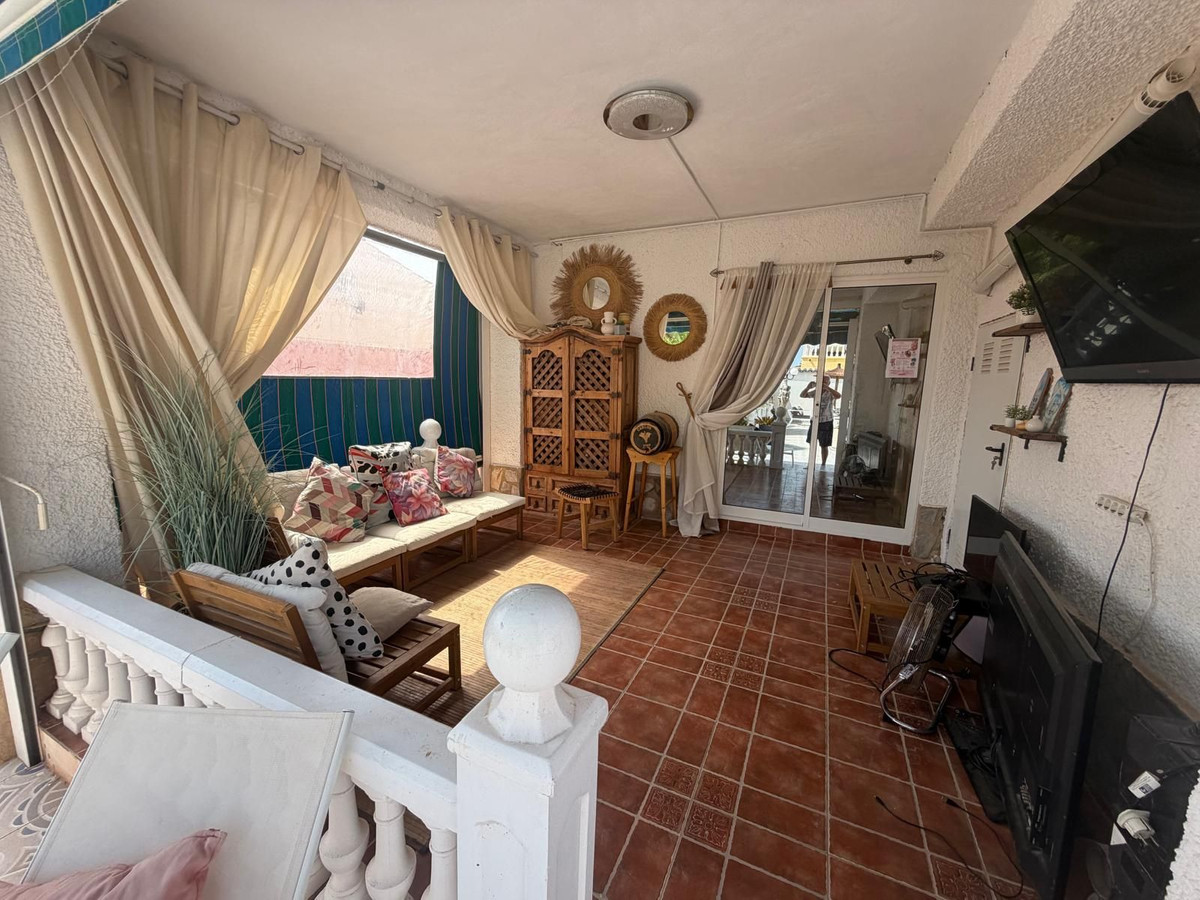 For sale - 4 Bedroom 4 Bathroom House - Detached Villa in Rojales - Ciudad Quesada  - Alicante