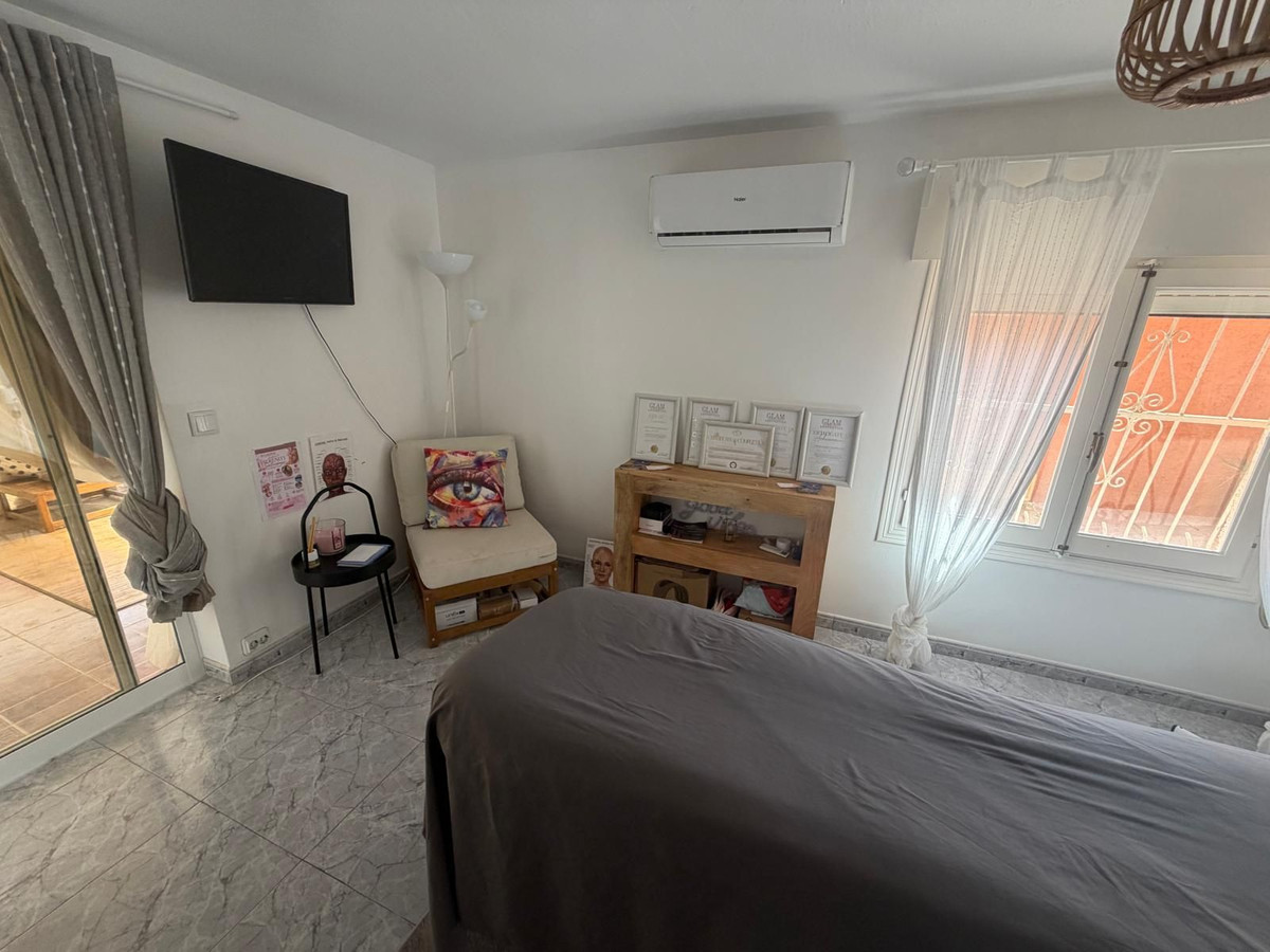 For sale - 4 Bedroom 4 Bathroom House - Detached Villa in Rojales - Ciudad Quesada  - Alicante