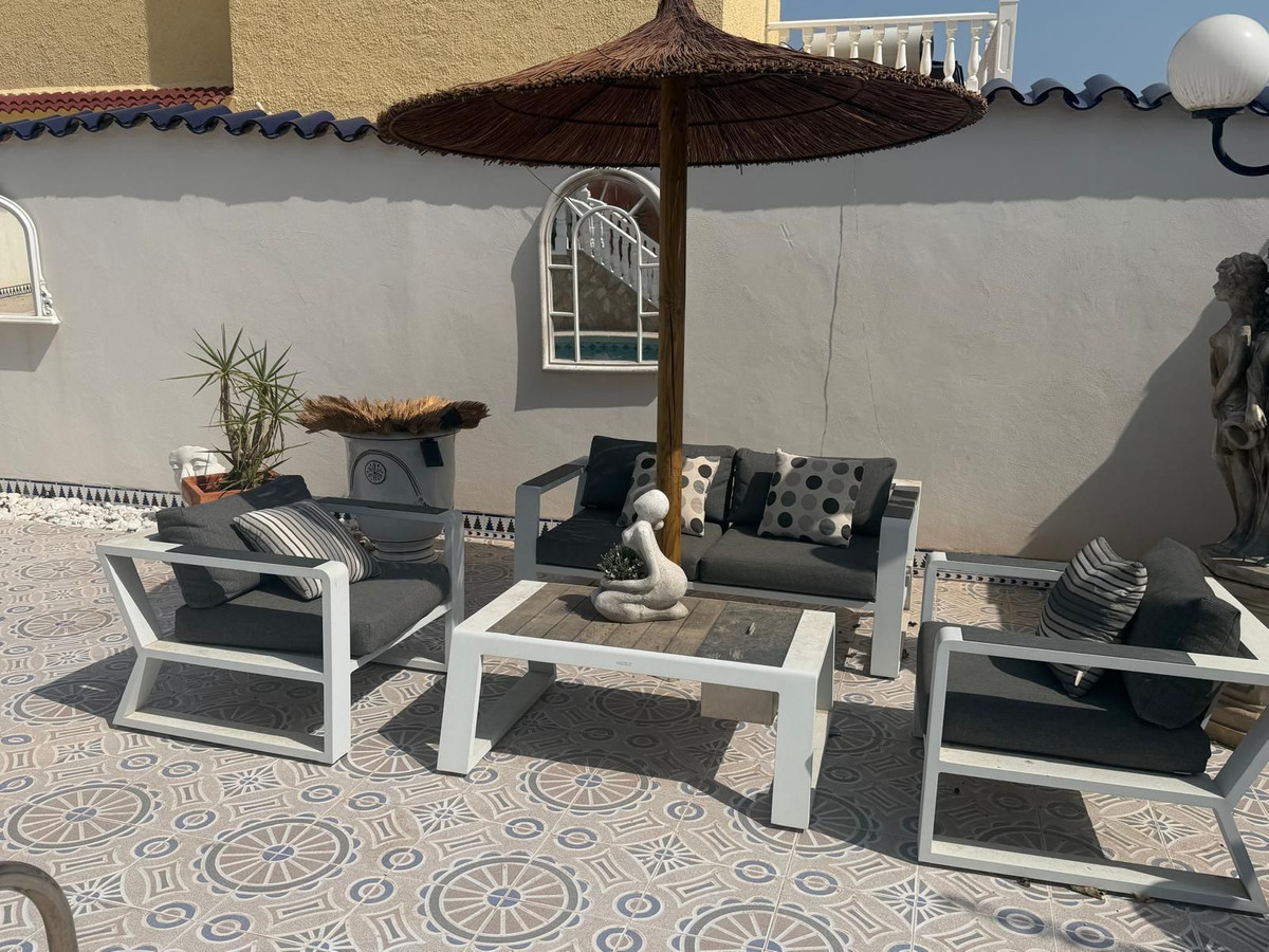 For sale - 4 Bedroom 4 Bathroom House - Detached Villa in Rojales - Ciudad Quesada  - Alicante
