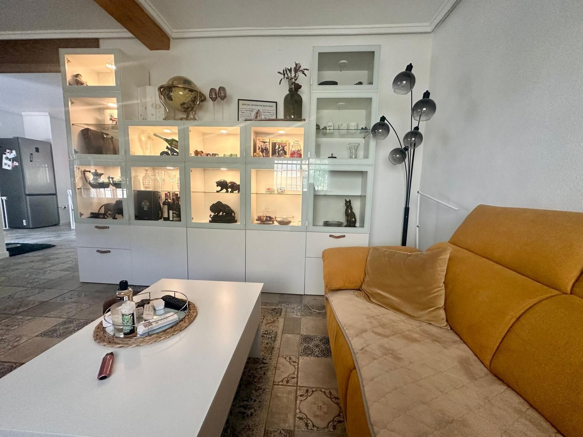 For sale - 3 Bedroom 2 Bathroom House - Detached Villa in Algorfa - Algorfa Centro  - Alicante