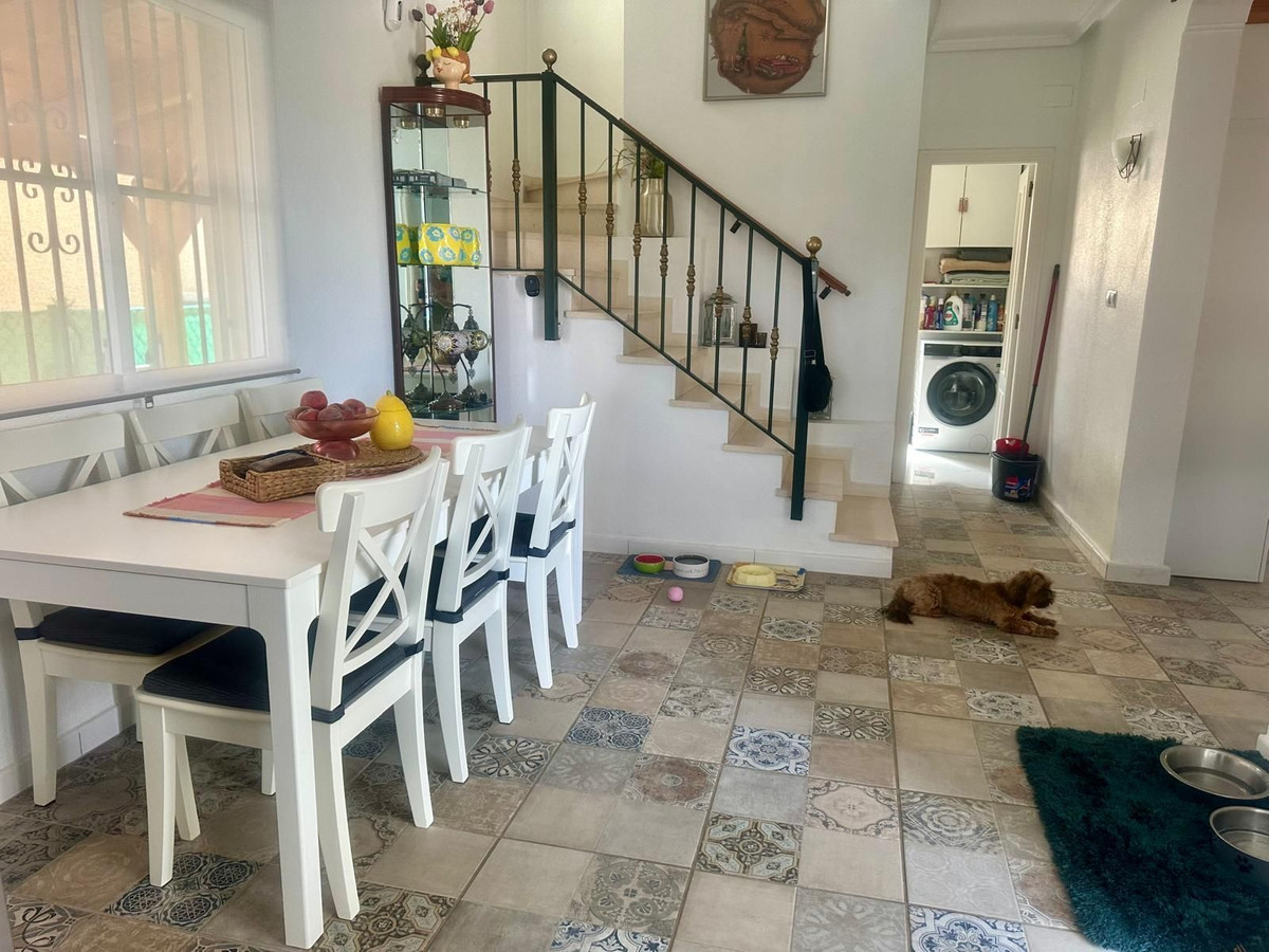 For sale - 3 Bedroom 2 Bathroom House - Detached Villa in Algorfa - Algorfa Centro  - Alicante
