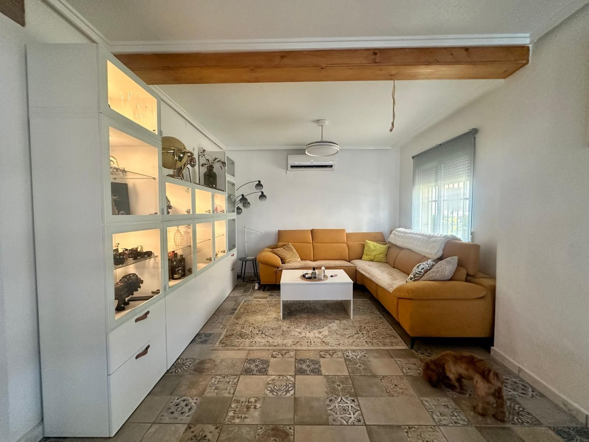 For sale - 3 Bedroom 2 Bathroom House - Detached Villa in Algorfa - Algorfa Centro  - Alicante