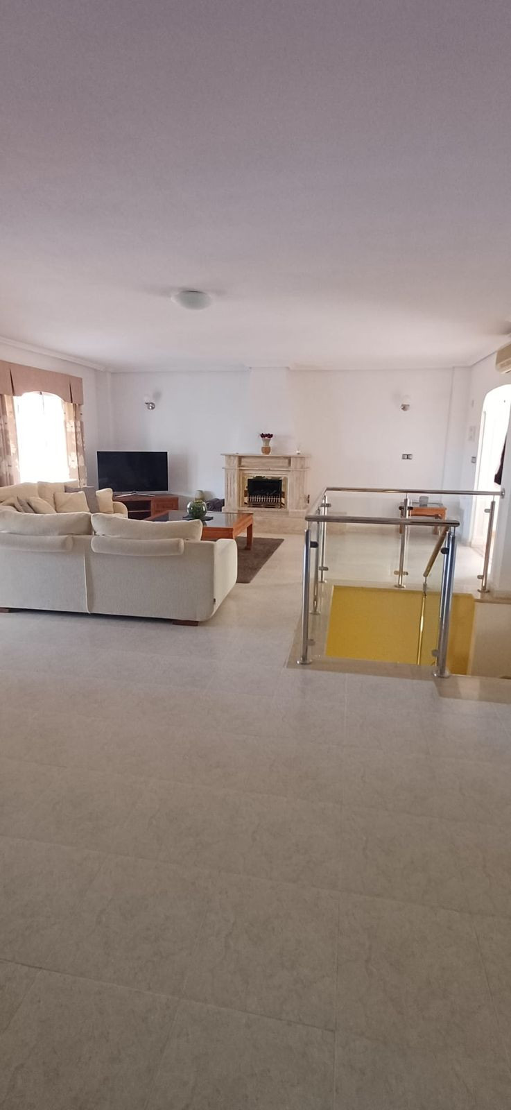For sale - 5 Bedroom 4 Bathroom House - Detached Villa in Algorfa - Algorfa Centro  - Alicante