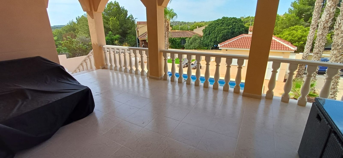 For sale - 5 Bedroom 4 Bathroom House - Detached Villa in Algorfa - Algorfa Centro  - Alicante