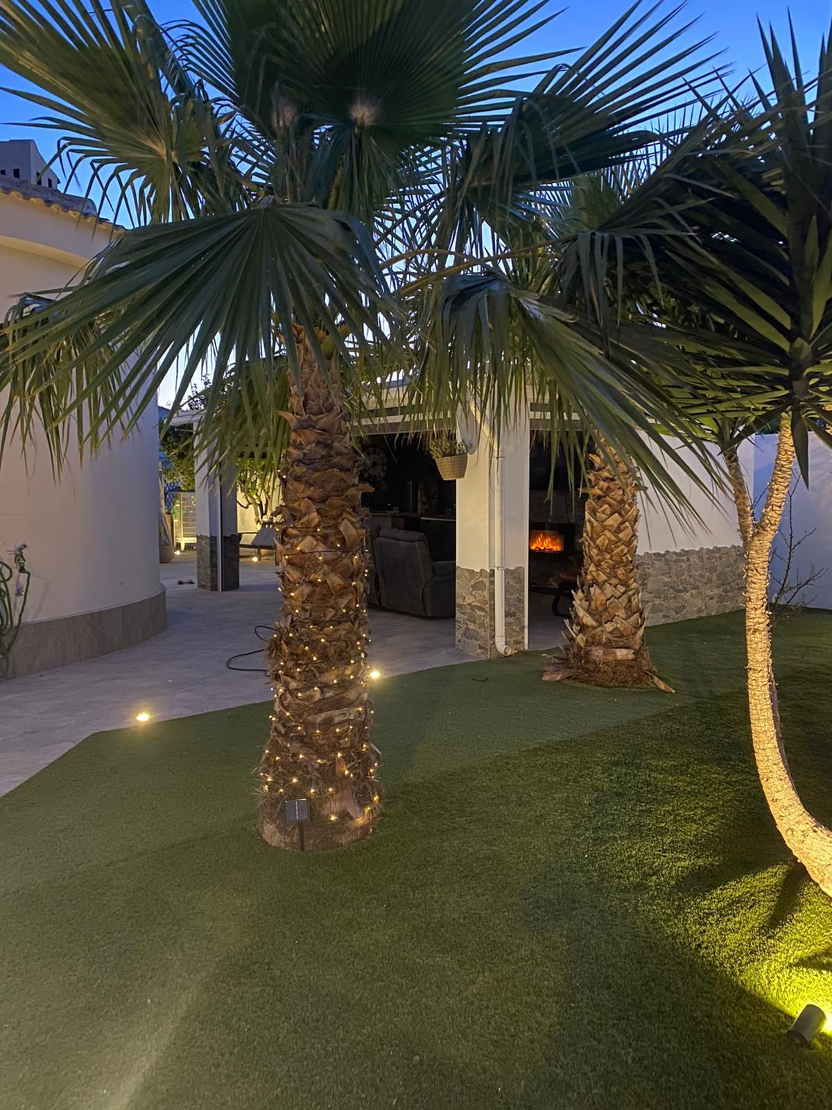 For sale - 5 Bedroom 3 Bathroom House - Detached Villa in Torrevieja - Torrevieja Centro  - Alicante