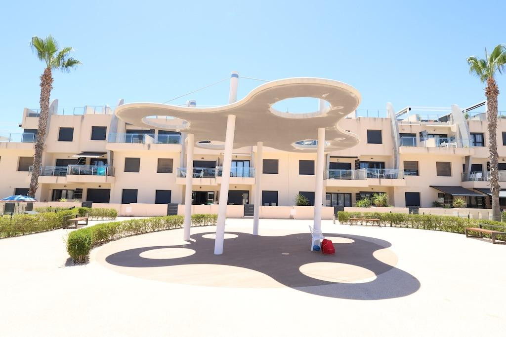 For sale - 2 Bedroom 2 Bathroom Apartment - Ground Floor Apartment in Pilar de la Horadada - Torre de la Horadada  - Alicante