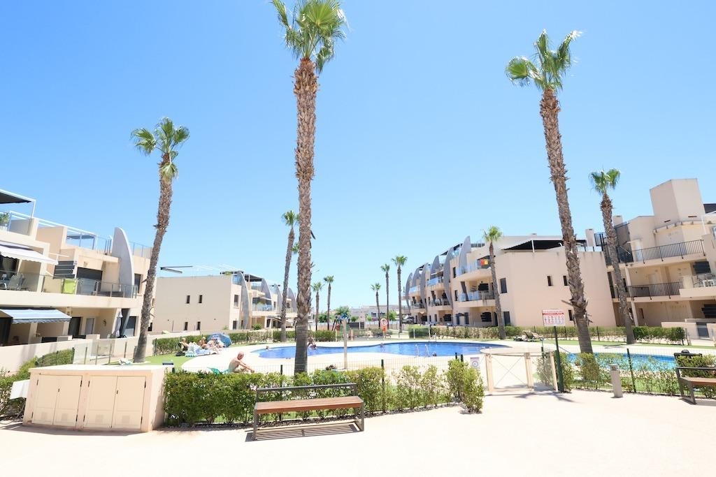 2 Bedroom 2 Bathroom Apartment - Ground Floor Apartment in Pilar de la Horadada