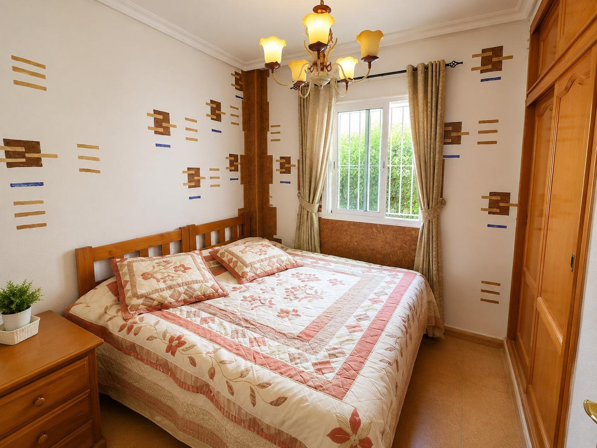 For sale - 2 Bedroom 2 Bathroom Apartment - Ground Floor Apartment in Orihuela - Lomas de Cabo Roig  - Alicante