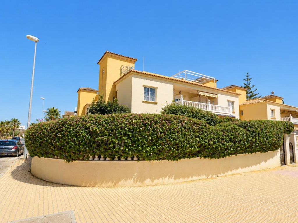 2 Bedroom 2 Bathroom Apartment - Ground Floor Apartment in Orihuela