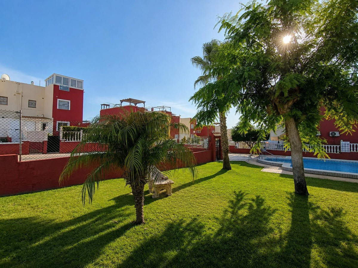 For sale - 2 Bedroom 2 Bathroom House - Bungalow in Orihuela - Los Altos  - Alicante