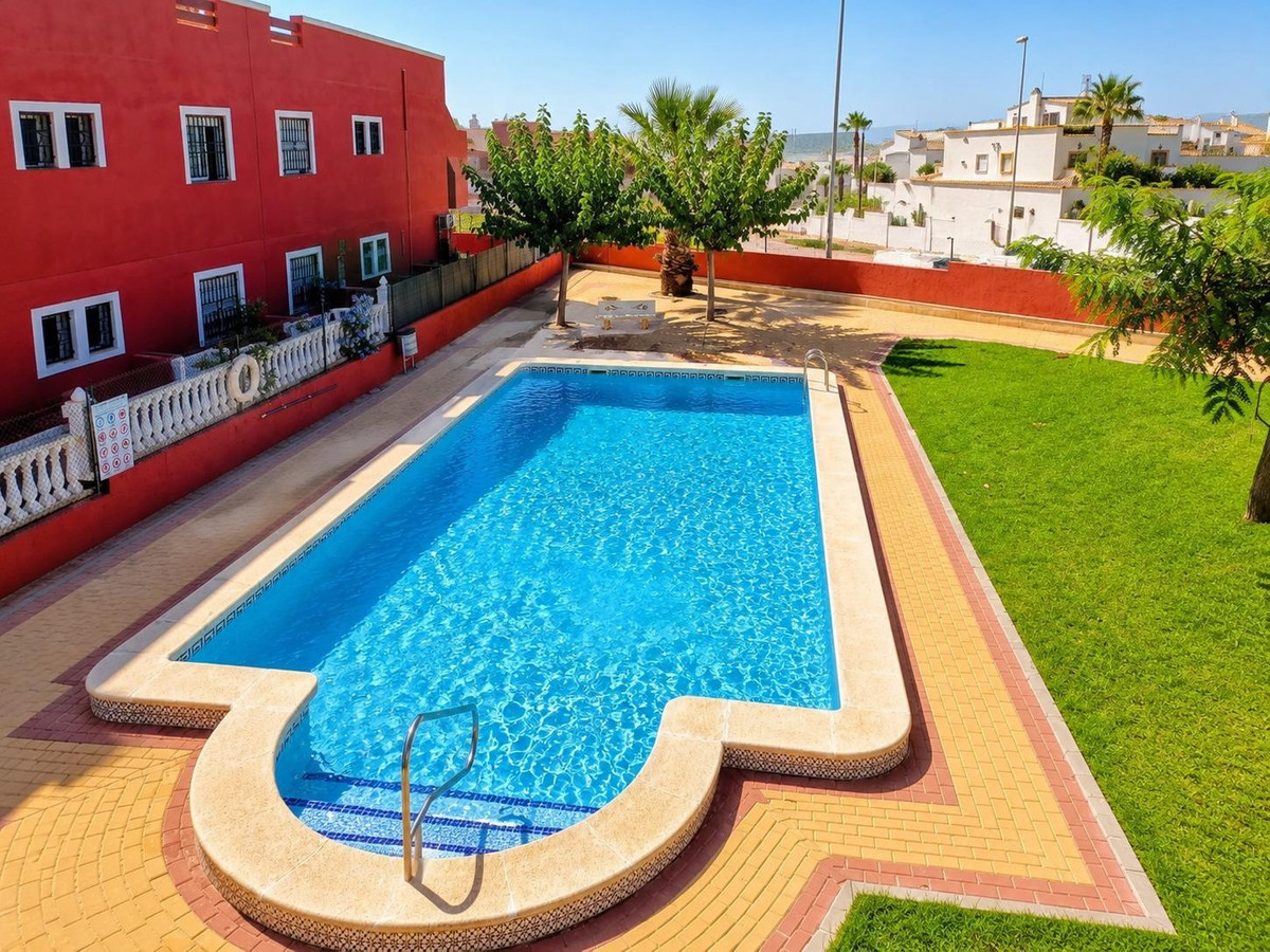 For sale - 2 Bedroom 2 Bathroom House - Bungalow in Orihuela - Los Altos  - Alicante