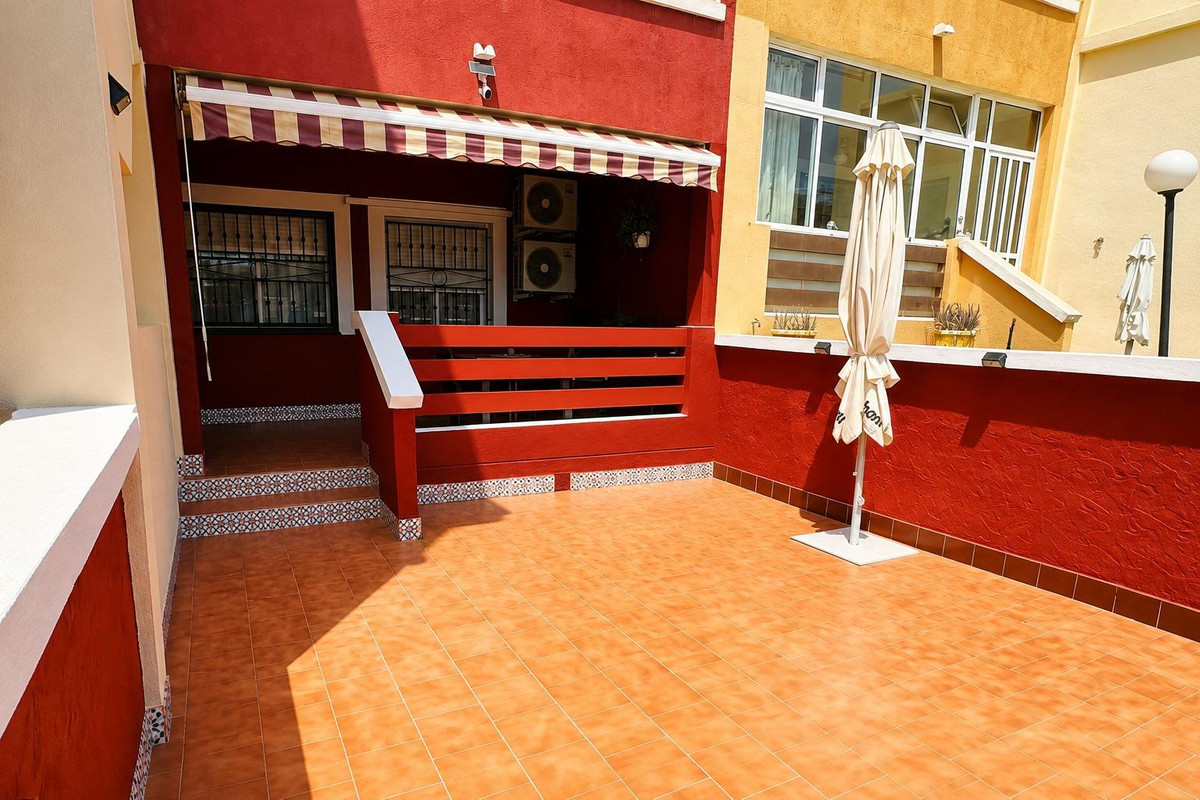 For sale - 2 Bedroom 2 Bathroom House - Bungalow in Orihuela - Los Altos  - Alicante