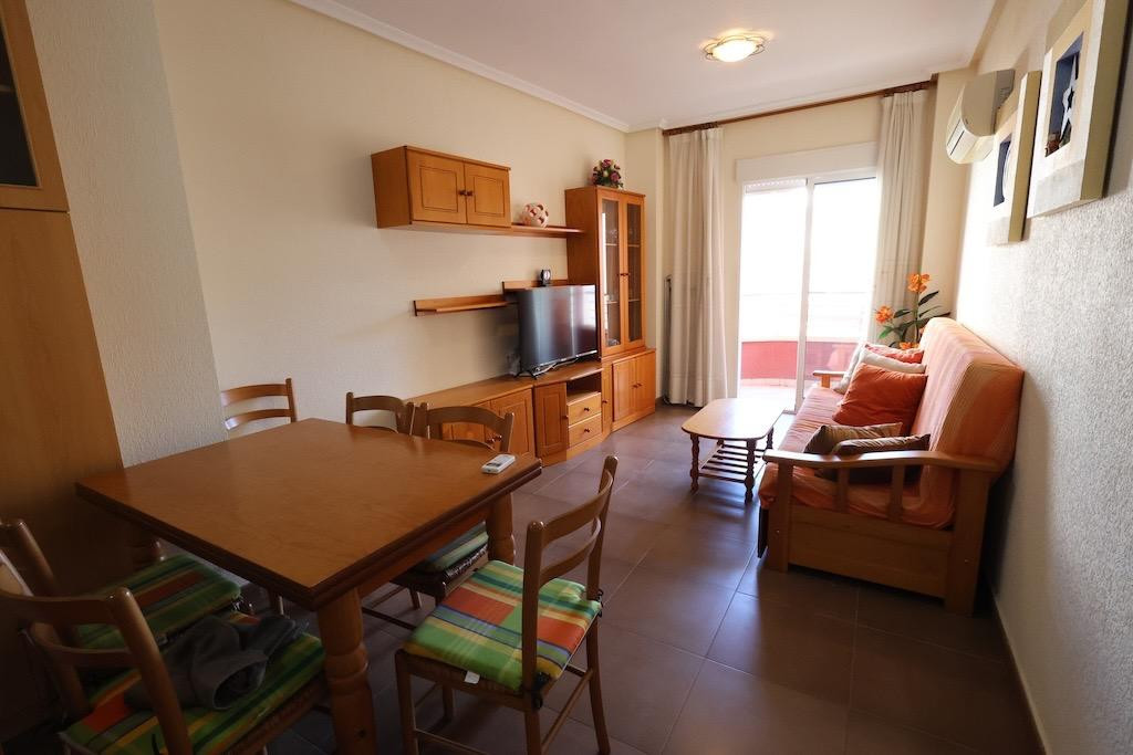 For sale - 1 Bedroom 1 Bathroom Apartment - Middle Floor Apartment in Torrevieja - Torrevieja Centro  - Alicante