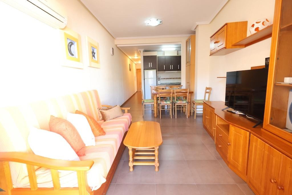 For sale - 1 Bedroom 1 Bathroom Apartment - Middle Floor Apartment in Torrevieja - Torrevieja Centro  - Alicante