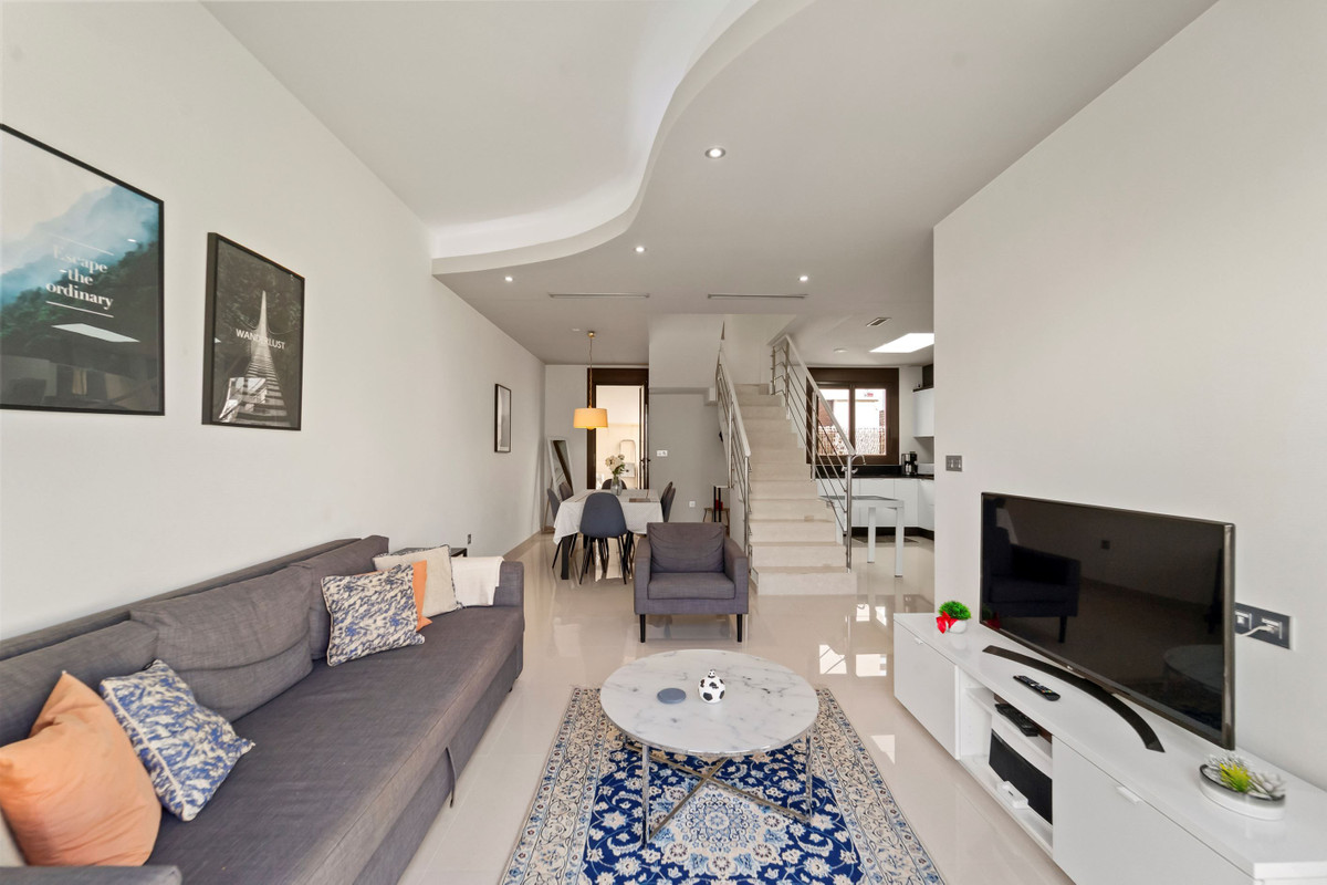 For sale - 2 Bedroom 2 Bathroom House - Townhouse in Orihuela - Villamartin  - Alicante