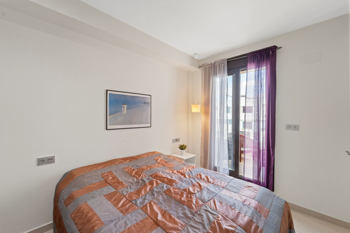 For sale - 2 Bedroom 2 Bathroom House - Townhouse in Orihuela - Villamartin  - Alicante