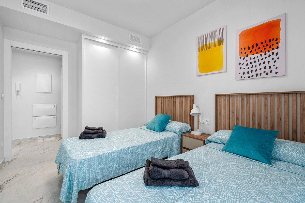 For sale - 2 Bedroom 2 Bathroom Apartment - Middle Floor Apartment in Orihuela - Playa Flamenca  - Alicante