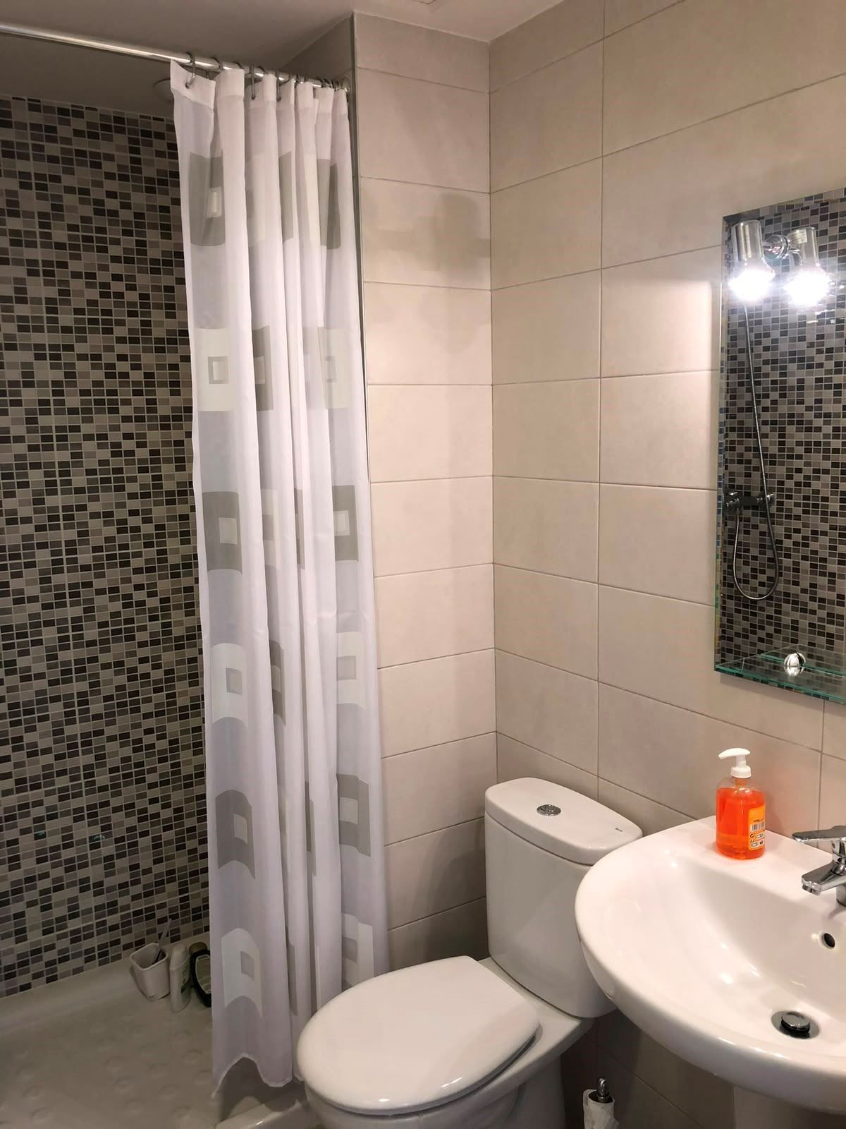 For sale - 2 Bedroom 2 Bathroom Apartment - Middle Floor Apartment in Torrevieja - Aguas Nuevas  - Alicante