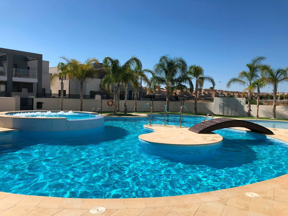 For sale - 2 Bedroom 2 Bathroom Apartment - Middle Floor Apartment in Torrevieja - Aguas Nuevas  - Alicante
