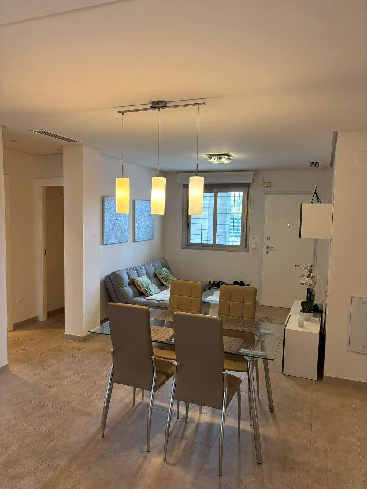 For sale - 2 Bedroom 2 Bathroom Apartment - Middle Floor Apartment in Torrevieja - Aguas Nuevas  - Alicante