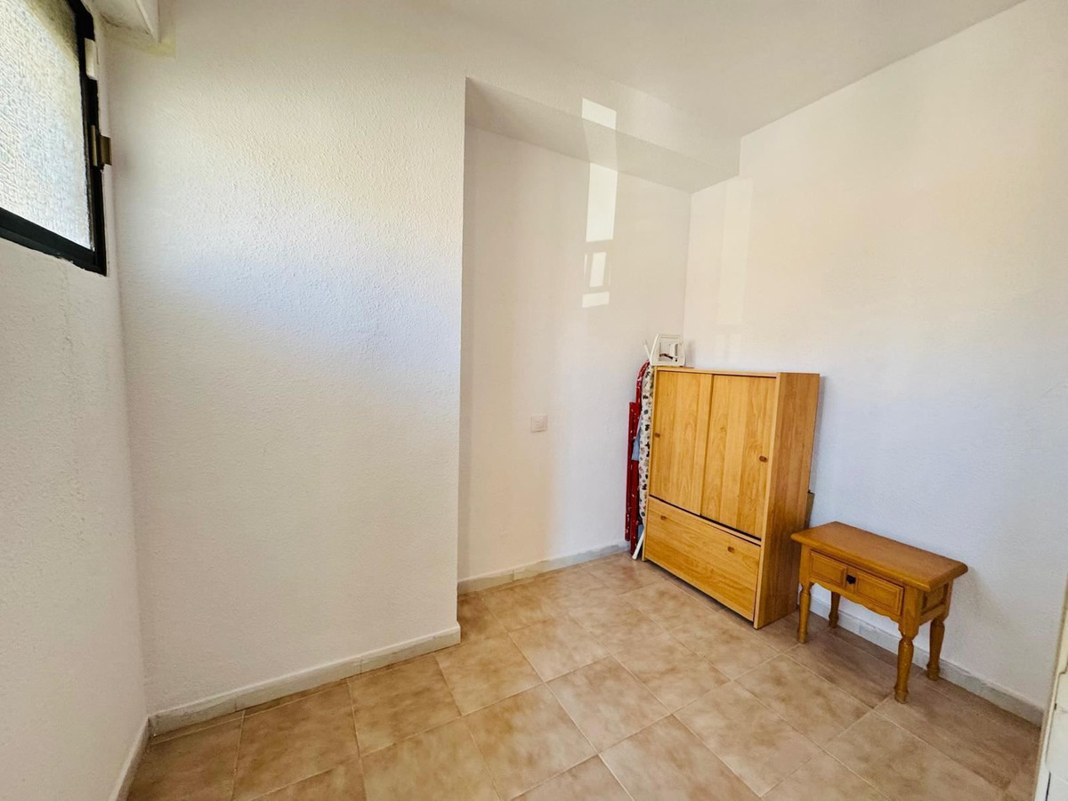 For sale - 2 Bedroom 1 Bathroom Apartment - Middle Floor Apartment in Torrevieja - La Mata  - Alicante