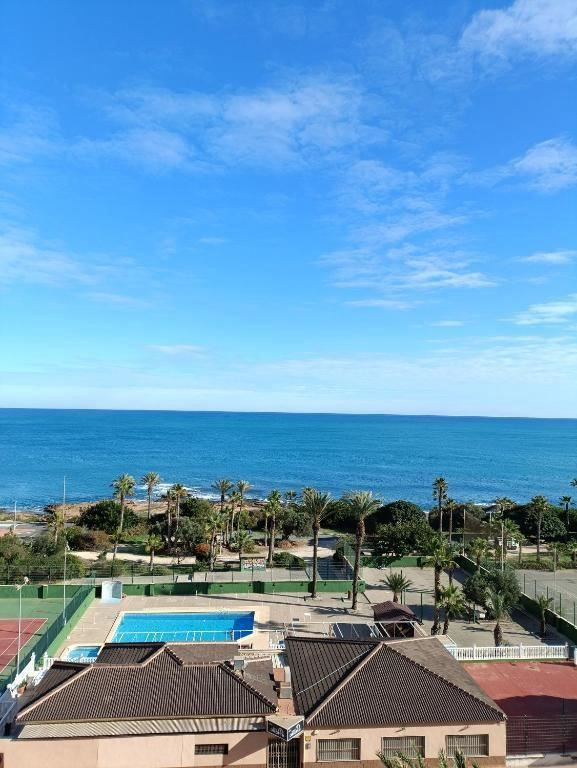 For sale - 2 Bedroom 1 Bathroom Apartment - Middle Floor Apartment in Torrevieja - La Mata  - Alicante