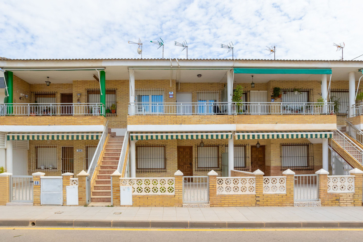 For sale - 3 Bedroom 1 Bathroom Apartment - Middle Floor Apartment in Pilar de la Horadada - Torre de la Horadada  - Alicante